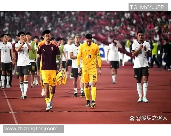 中国足球明星的女粉丝们如何追逐偶像的足迹与梦想